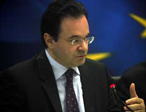 Καθοριστικές διαπραγματεύσεις με ΕΕ, ΔΝΤ ξεκίνησε η κυβέρνηση