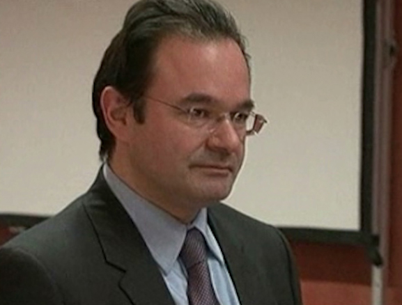 Διαψεύδει εκ νέου τα σενάρια περί αναδιάρθρωσης ο Γ. Παπακωνσταντίνου