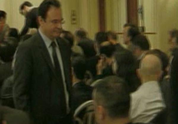 Πυρά στον Παπακωνσταντίνου από βουλευτές για τα μέτρα