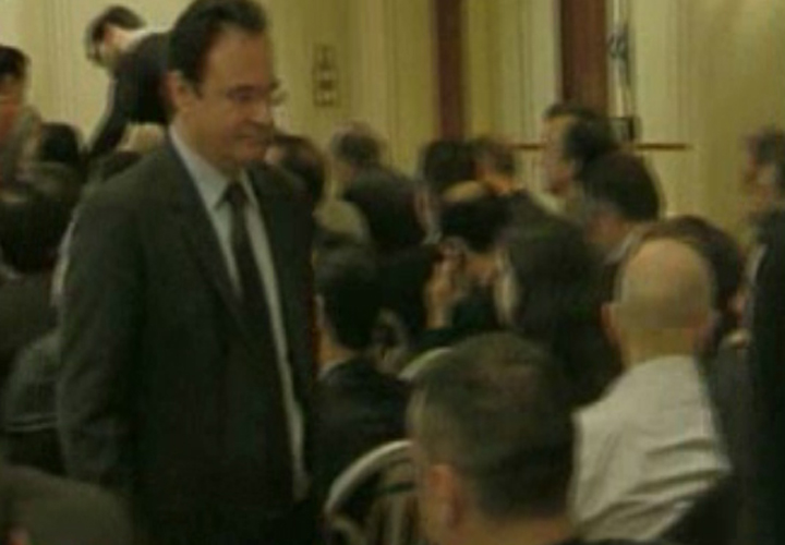 Πυρά στον Παπακωνσταντίνου από βουλευτές για τα μέτρα