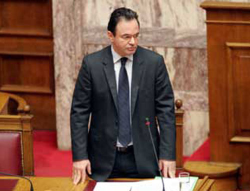 Δραματικοί τόνοι στη Βουλή