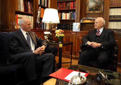 Συνάντηση Παπανδρέου- Παπούλια για τις εξελίξεις στην οικονομία