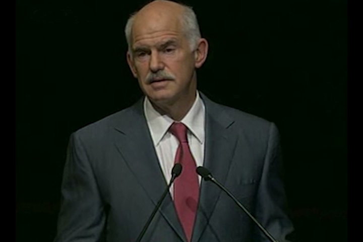 Μηνύματα με πολλούς αποδέκτες από τον πρωθυπουργό