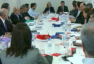 «Μορατόριουμ» ενός έτους ζήτησε ο Γ.Παπανδρέου από τα κομματικά στελέχη