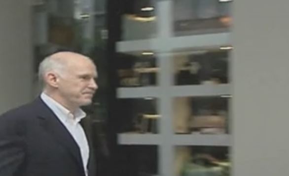 Αιχμές Βενιζέλου κατά Παπανδρέου για Προανακριτική και το ταμείο του ΠΑΣΟΚ