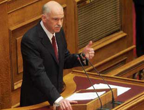 «Στο μάτι του κυκλώνα η χώρα»