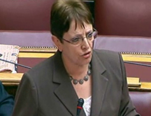 Σκληρή αντιπαράθεση Παπανδρέου- Παπαρήγα για τα εργασιακά