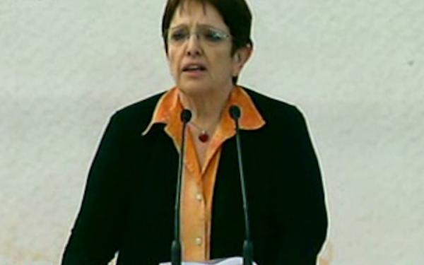 Παπαρήγα: «Ο Παπανδρέου διάβαζε περσινό λόγο»