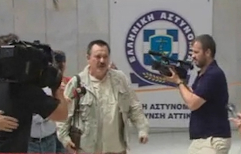Παραδόθηκε ο καταζητούμενος υπαρχηγός της ΧΑ Χρήστος Παππάς