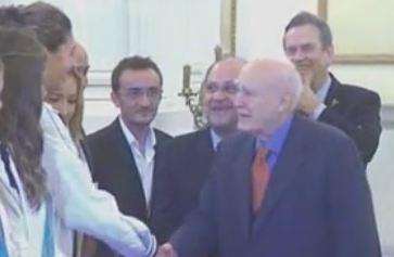 Ο Κ.Παπούλιας συνεχάρη τις παγκόσμιες πρωταθλήτριες του πόλο