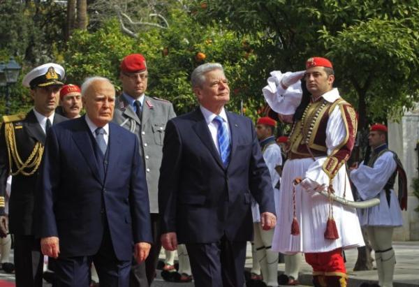 Παπούλιας: H Ελλάδα δεν παραιτήθηκε από τις γερμανικές αποζημιώσεις