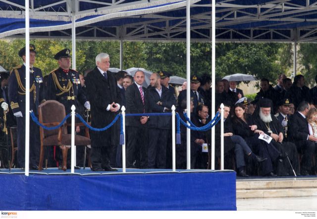 Μηνύματα της πολιτειακής και πολιτικής ηγεσίας μετά την παρέλαση