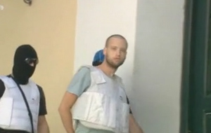 Ψάχνουν τους συνεργούς του Θεοφίλου