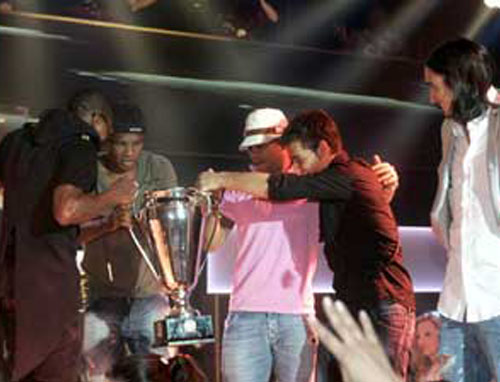 Πάρτι Νο2 για τον Παναθηναϊκό στα μπουζούκια με… γλέντι, ξύλο και Σισέ dj σε κλαμπ