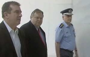 Σε οριακό σημείο οι σχέσεις μεταξύ Βενιζέλου-Χρυσοχοΐδη