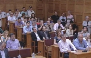 Δυσφορία για τα μέτρα εκφράζουν βουλευτές του ΠΑΣΟΚ