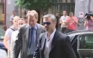 Ικανοποιημένη η τρόικα από τη συνάντησή τους με τον Στουρνάρα