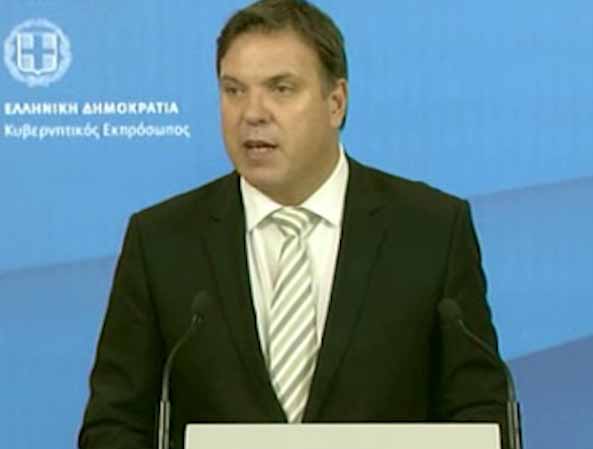 Δεν υπάρχει σκέψη για δημοψήφισμα, διευκρινίζει η κυβέρνηση