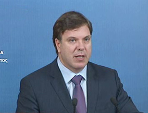 Συμφωνία για «πάγωμα» των μισθών ζητά η κυβέρνηση