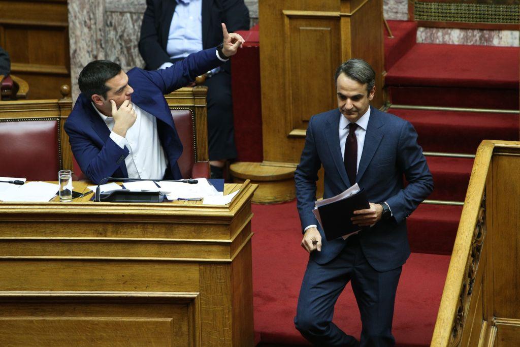 Τσίπρας VS Μητσοτάκης: Τα «χαρτιά» των δύο μονομάχων