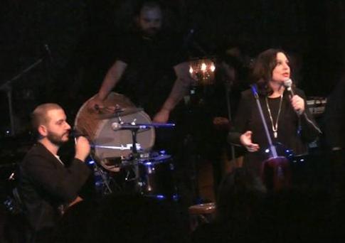 Το in.gr στη γενική πρόβα της Χαρούλας Αλεξίου στο Gazarte