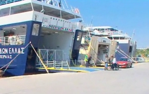 Δεμένα τα πλοία στα λιμάνια