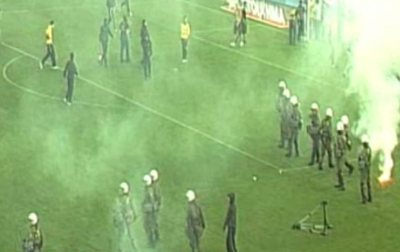 Μέτρα για τη καταπολέμηση της βίας στα γήπεδα από τη κυβέρνηση