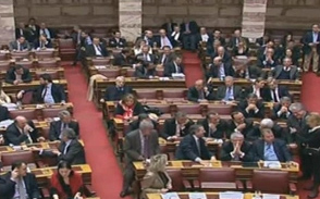 Αλλαγή σκηνικού για τα κόμματα μετά την ψήφιση του Μνημονίου