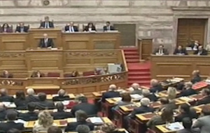 Μίνι ανασχηματισμός λόγω… Παπουτσή