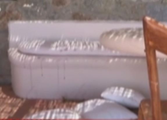 Γυαλία καρφιά άφησε ο Ρονάλντο τη βίλα που είχε νοικιάσει στη Μύκονο