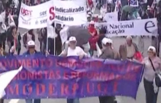 Γενική απεργία στη Πορτογαλία μία μέρα μετά το μνημόνιο