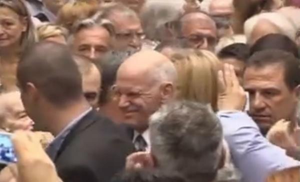 Ενοχλημένη η Χαριλάου Τρικούπη από τη στάση Παπανδρέου