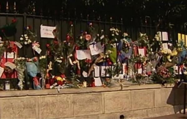 Γαλλική πρεσβεία στην Αθήνα:Συμπαράσταση στον Γαλλικό λαό εκδήλωσαν οι Ελληνες