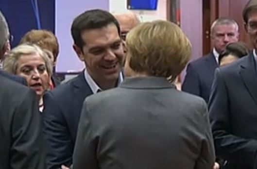 Τσίπρας προς Μέρκελ: Εμπλοκή ΝΑΤΟ μόνο στα τουρκικά χωρικά ύδατα