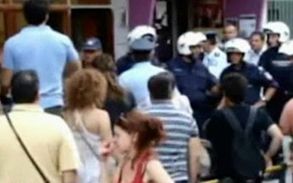 Σύγκρουση ΠΑΣΟΚ-ΣΥΡΙΖΑ για τους προπηλακισμούς βουλευτών