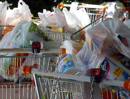 Σταθερή στην πρωτιά της ακρίβειας η Ελλάδα και τον Απρίλιο