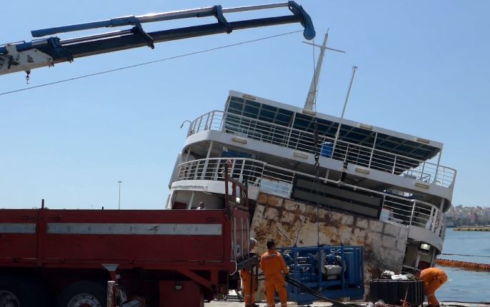 Συνεχίζονται οι εργασίες στο Παναγία Τήνου και της απάντλησης των υδάτων
