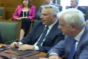 Απελευθέρωση σε ταξί και φορτηγά προανήγγειλε ο Γ.Ραγκούσης