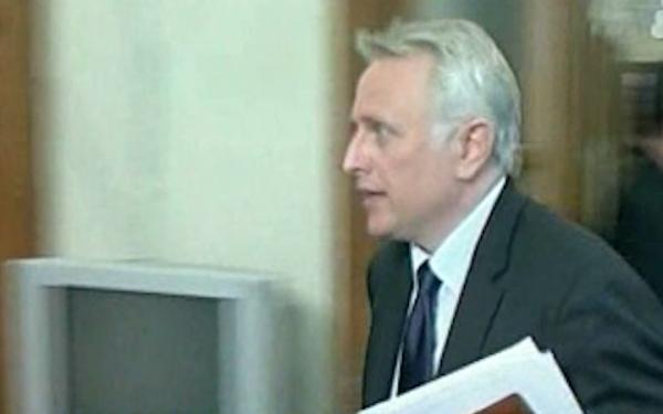 «Βολές» κατά Ραγκούση για τα ταξί