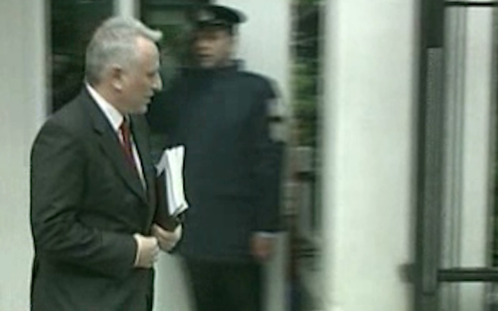 Ραγκούσης: Θα ενημερώσει τους βουλευτές του ΠαΣοΚ για τα ταξί