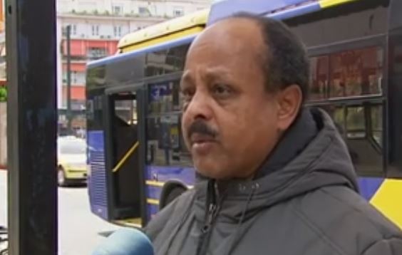 Άγνωστοι γρονθοκόπησαν μετανάστη σε στάση λεωφορείου