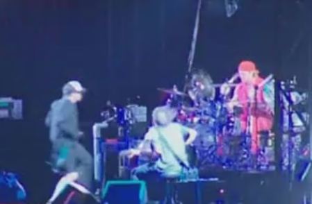 Ξεσήκωσαν το ελληνικό κοινό οι Red Hot Chili Peppers