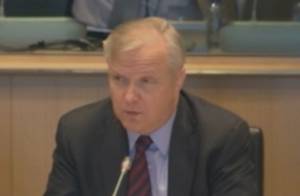 Η επανένωση της Κύπρου θα έδινε ώθηση στην ανάπτυξη, λέει ο Ρεν