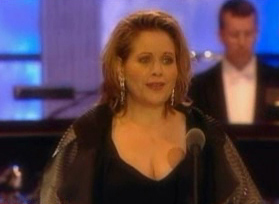 Η διάσημη Αμερικανίδα σοπράνο Ρενέ Φλέμινγκ στο Μέγαρο Μουσικής Αθηνών