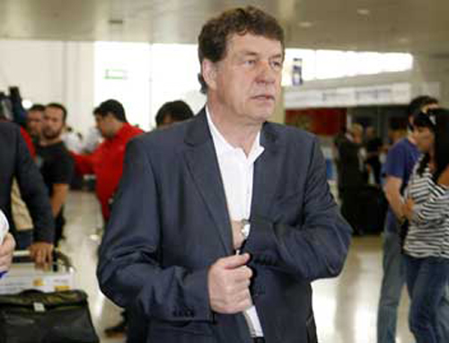 Αισιόδοξος, ρεαλιστής και… ανυπόμονος ο Ρεχάγκελ στην αναχώρηση της Εθνικής