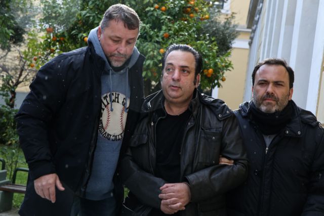 Prosecutor's office releases pawn shop chain owner, embarrasment  for Tsipras