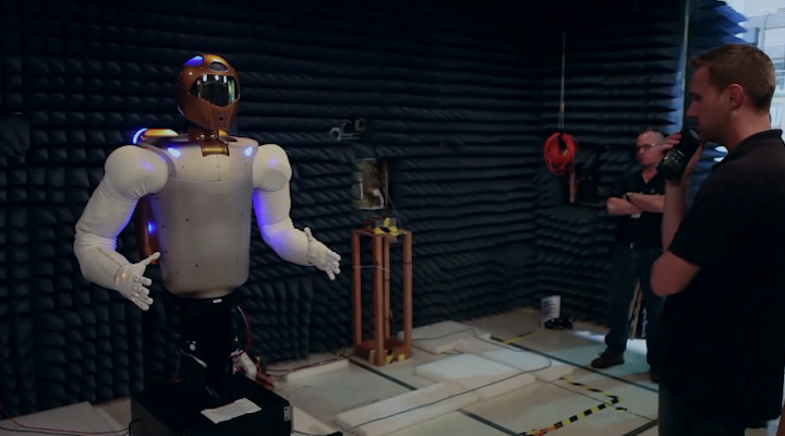 Νέο μέλος στο πλήρωμα o Ρομποναύτης