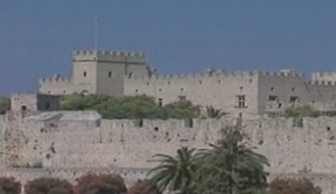 Ανοιχτό θα παραμείνει το Παλάτι των Ιπποτών τη Δευτέρα, μετά τις αντιδράσεις