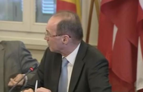 Πολιτική θύελλα προκαλούν οι δηλώσεις Κάρας για τον Αλ.Τσίπρα