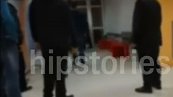 Εισβολή μελών του «Ρουβίκωνα» στο στούντιο της ΕΡΤ